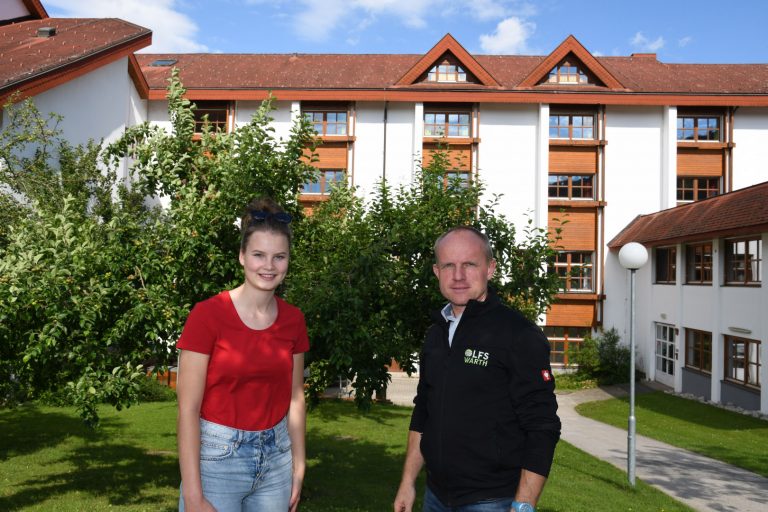 LFS Warth brachte 74 Absolventen zur Mittleren Reife