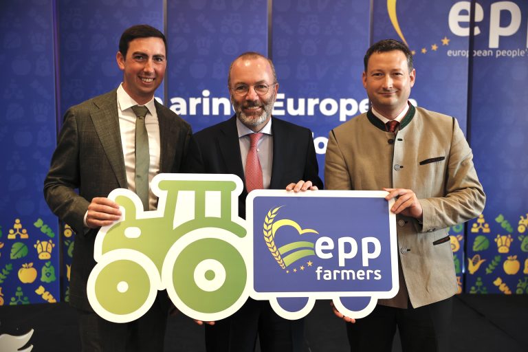 Alexander Bernhuber wird Europas erster Bauernpräsident