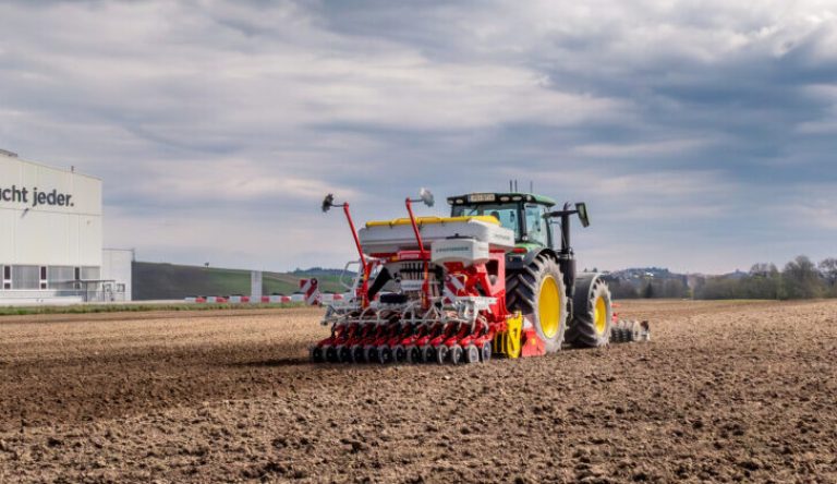 Pöttinger AEROSEM M mit Doppeltank oder Vereinzelung