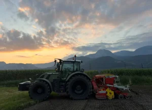 Landwirtschaftliches Praktikum Mai-Oktober 2027 Milchviehbetrieb und Ackerbau – Foto 2 von 9